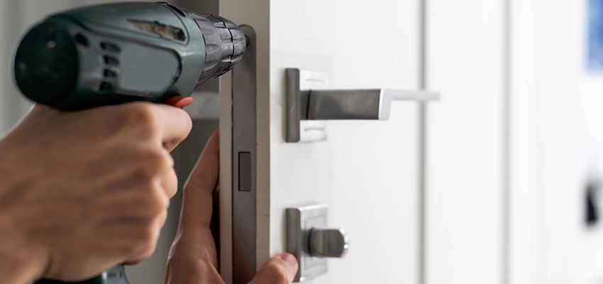 Locksmith For Lock Replacement Near Me in Avenal, CA