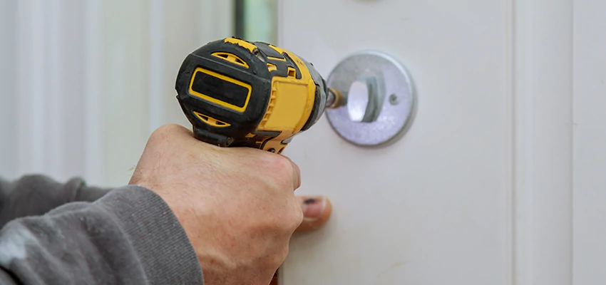 Street Locksmith For Smart Lock Repair in Avenal, CA